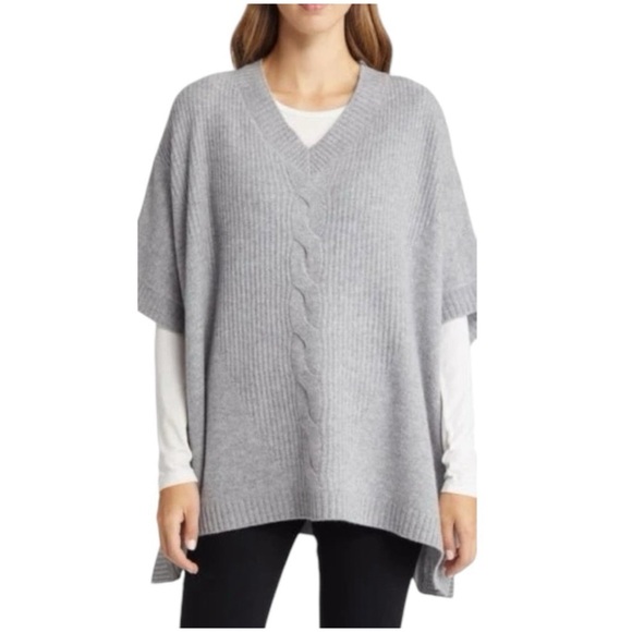 Nordstrom Gray Oversized Poncho with V-neck and Wide Sleeves - Picture 1 of 8